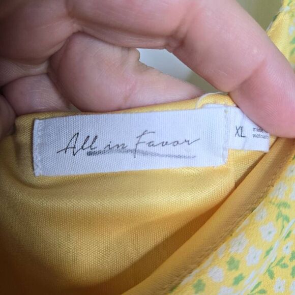All In Favor Yellow Floral Sasha Ruched Mini Dress Size XL - Picture 8 of 9